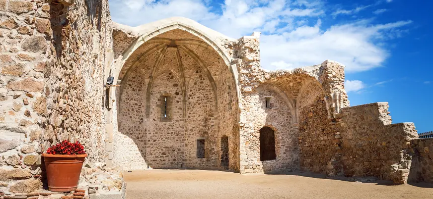 Ruinas de la Iglesia de Sant Vicenç en la Vila Vella de Tossa de Mar