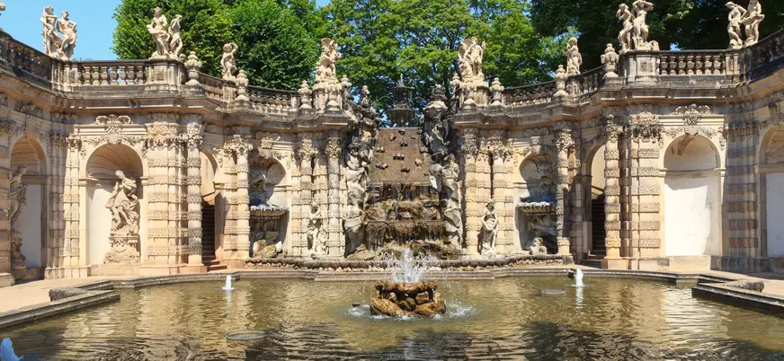 Jardín Acuático Nymphenbad en el Palacio Zwinger, Dresde.