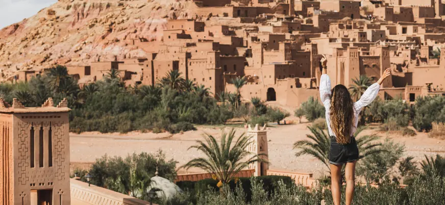 Vista del ksar de Ait Ben Haddou desde mirador en Marruecos