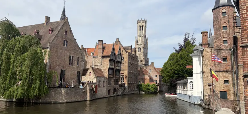 muelle del rosario canal barcas de brujas Bélgica