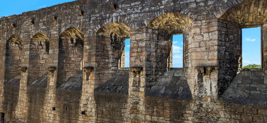 muro de piedra castillo de linlithgow escocia
