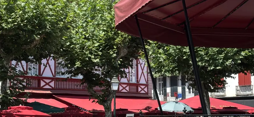 plaza louis XIV san juan de luz francia