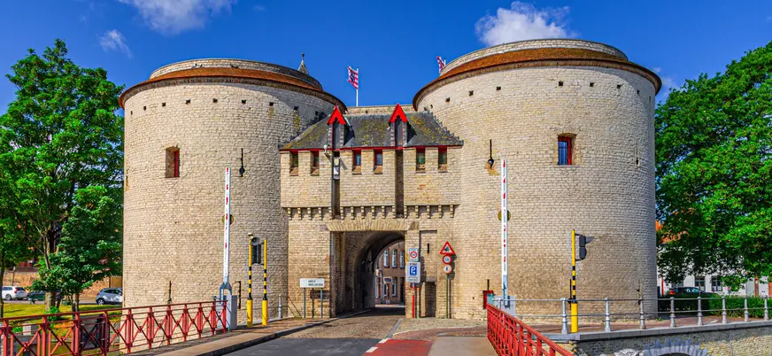puertas medievales Kruispoort