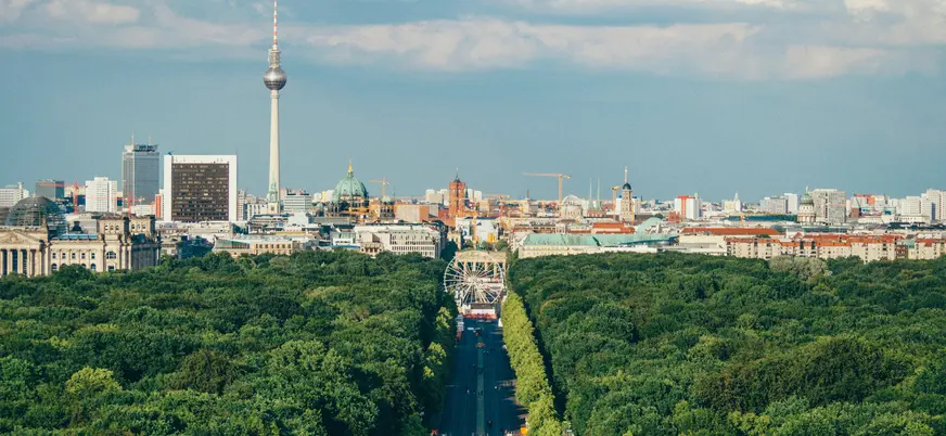 Panorámica de Berlín con el parque Tiergarten y la Torre de TV al fondo.