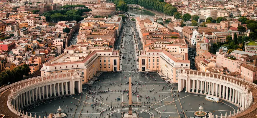 Vista aérea de la Plaza de San Pedro y el Vaticano