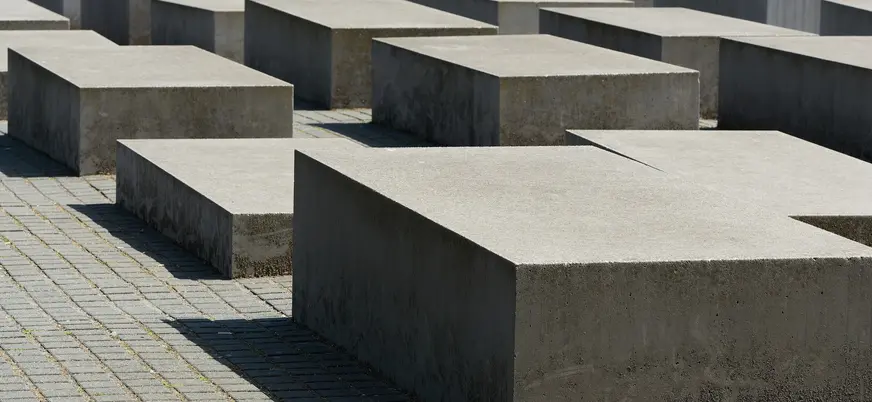 Bloques de hormigón del Monumento a los Judíos de Europa asesinados en Berlín.