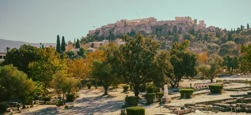 Vista de la Acrópolis de Atenas desde el Ágora