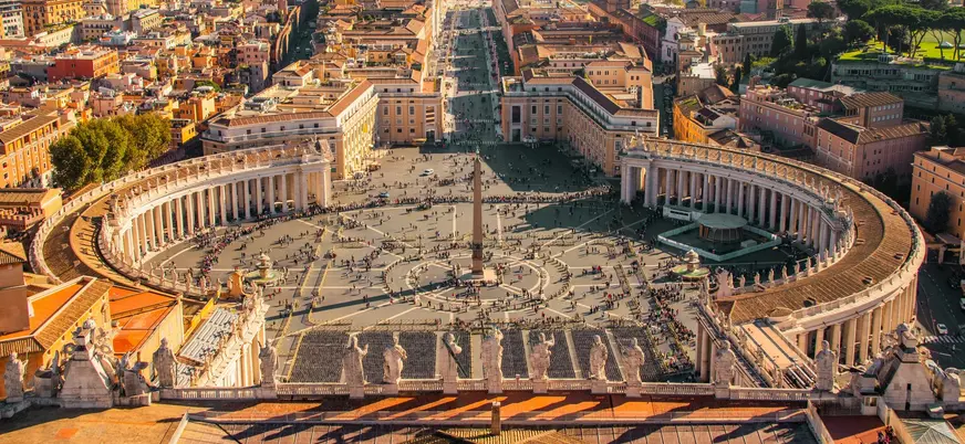 Vista aérea de la Plaza de San Pedro en la Ciudad del Vaticano