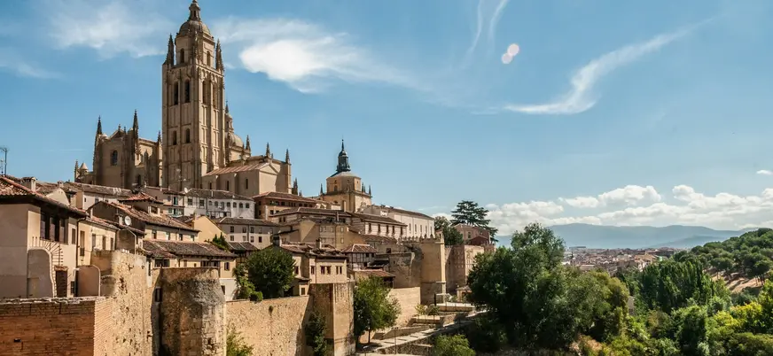 Catedral de Segovia y muralla medieval