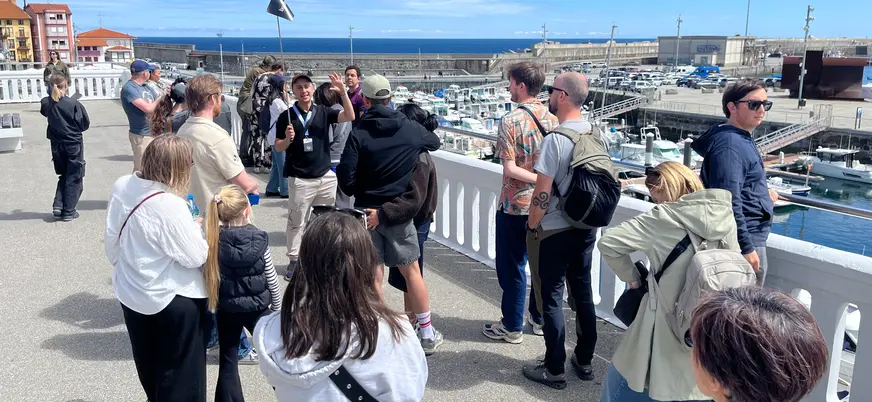 visitando Bermeo con buendía excursión