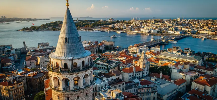 Vista aérea de la Torre de Gálata en Estambul, Turquía