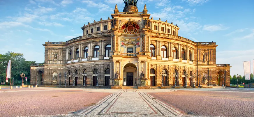 Vista del teatro de Dresde, Sajonia, Alemania