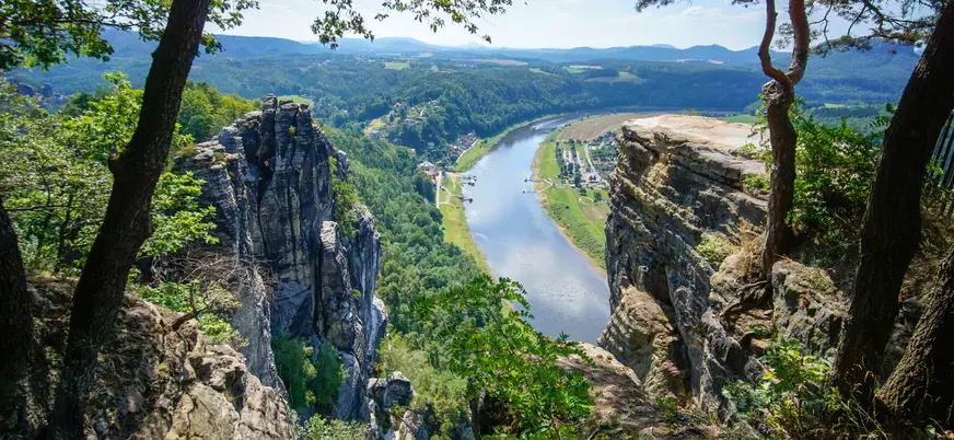 Vista desde Bastei del río Elba parque nacional de la suiza Sajona Alemania