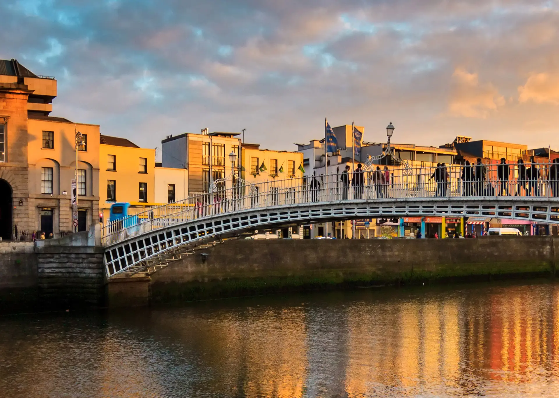 El Ha'penny Bridge-Excursiones y Actividades en Dublín-Buendía