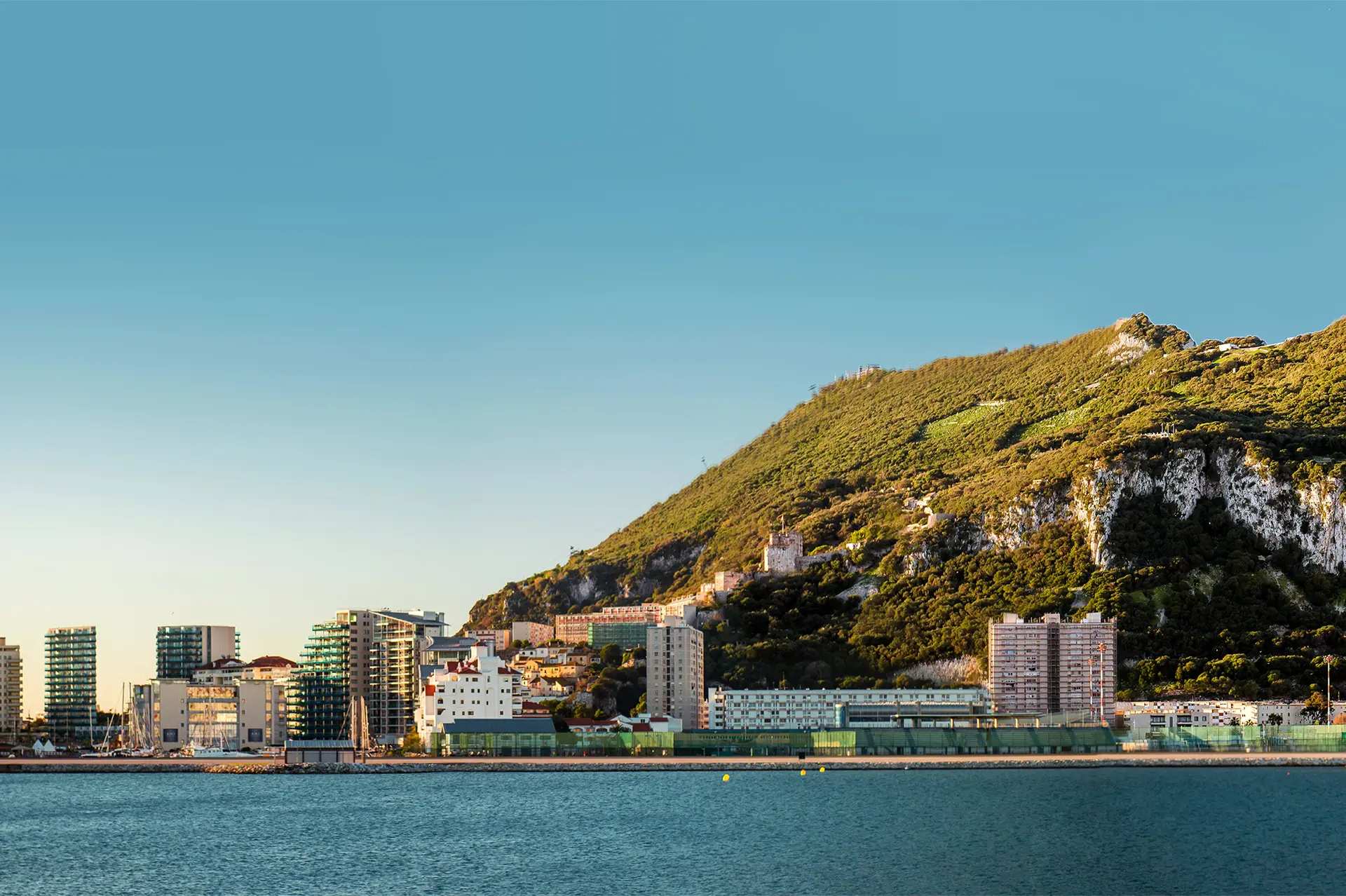 Gibraltar y su Peñón - Excursión a Gibraltar con vistas al Peñón desde Málaga - Excursiones y Actividades en Málaga - Buendía 