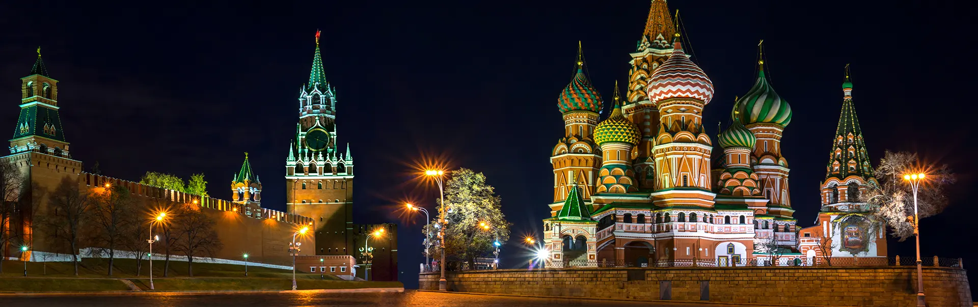Catedral San Basilio y Kremlin de noche - Tour Moscú nocturno - Buendía Tours Rusia