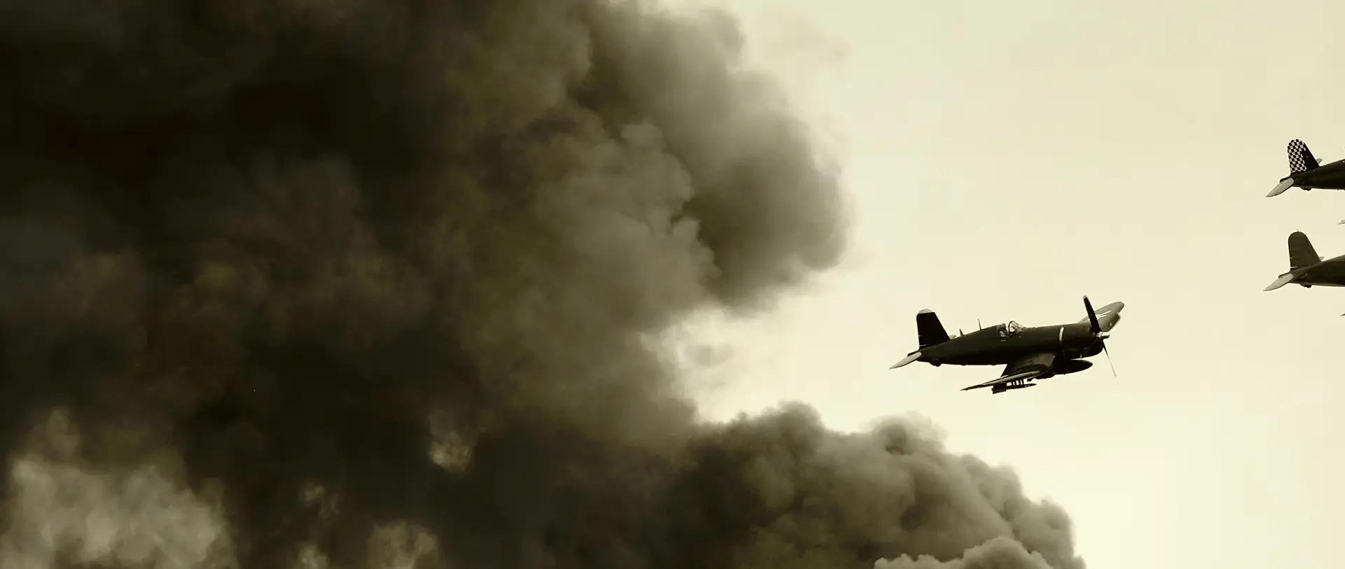 Aviones alemanes bombardeando Praga durante a segunda guerra mundial - Free Tour Praga del Nazismo - Actividades y Excursiones Buendía en Republica Checa  