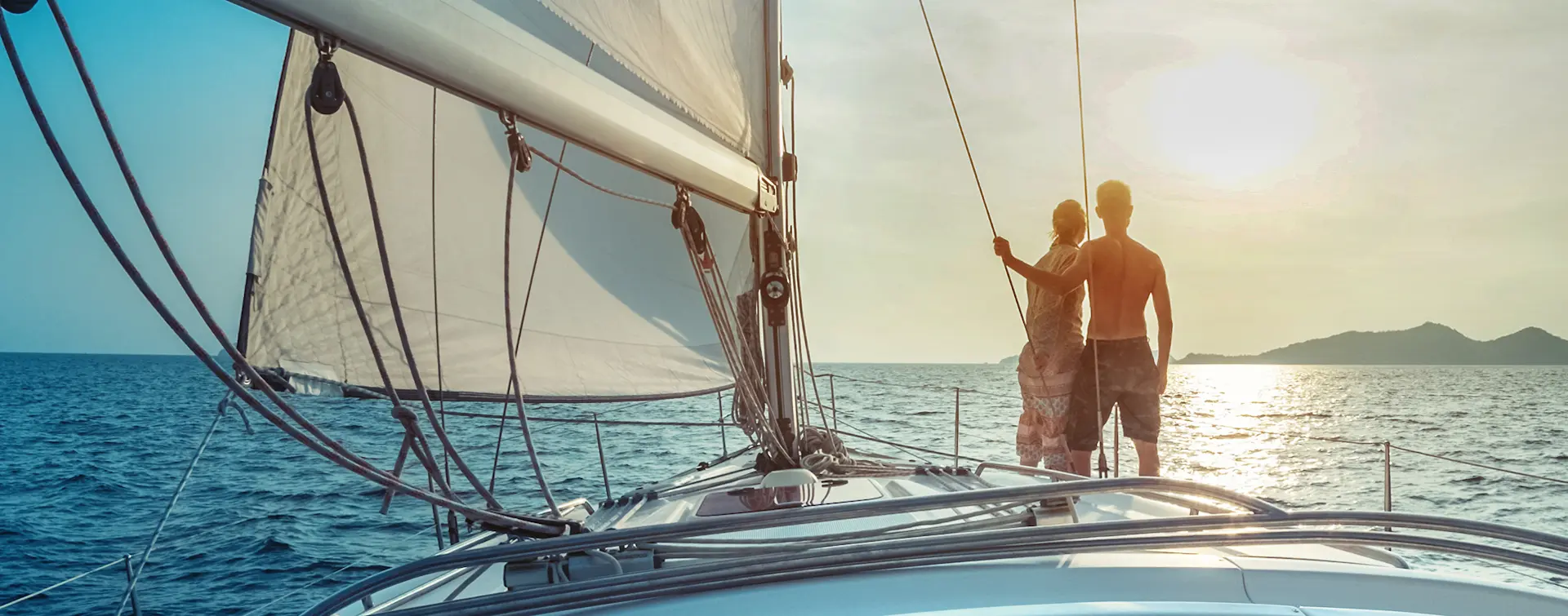 Vuelta en Velero por Cabo de Gata - Puesta de Sol en Velero por la Costa de Cabo de Gata - Actividades y Excursiones Buendía Almería, Andalucía 