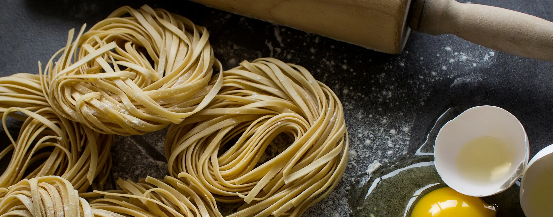 ingredientes para hacer pasta fresca - Taller de Pasta Fresca con un Chef italiano en Florencia - Actividades y Excursiones Buendía Tours Florencia, Italia