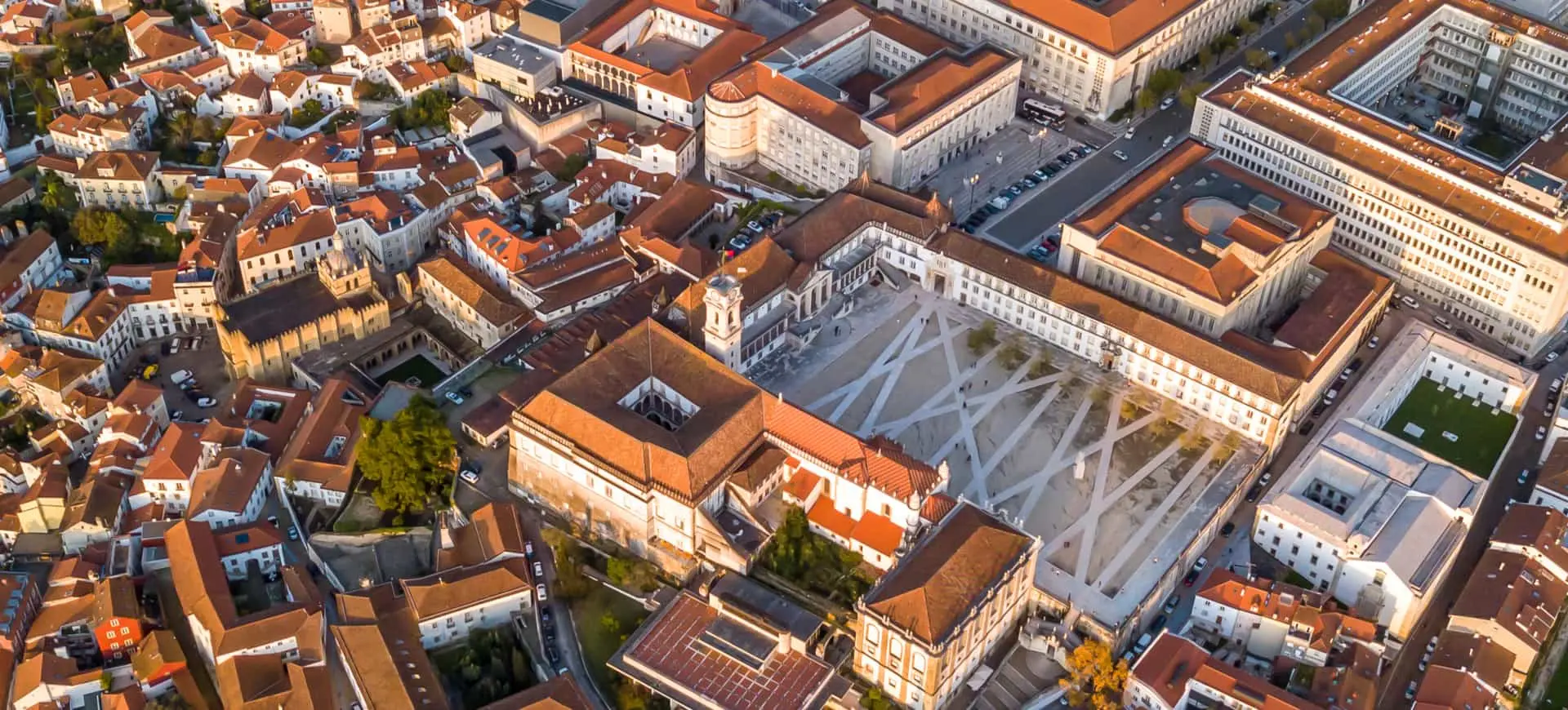 Vista aérea de Coimbra - Excursión a Fátima y Coimbra desde Oporto - Actividades y Excursiones en español en Oporto - Buendía 