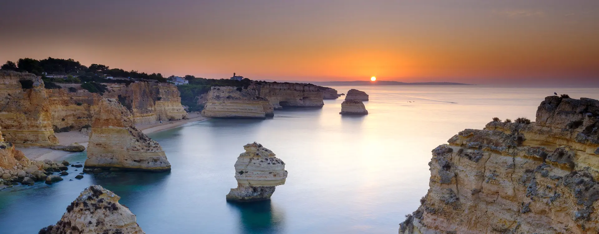 Atardecer en playa de faro en el Algarve-Actividades y excursiones en el Algarve Buendía
