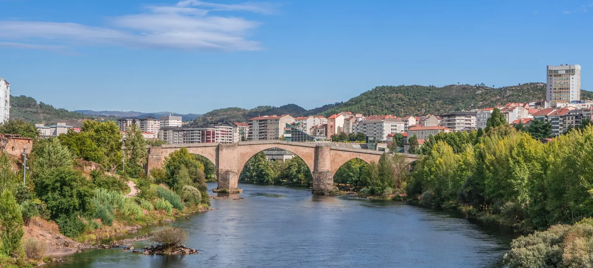 Vista del Puente Romano de Ourense - Actividades, free Tours y Excursiones en Orense Buendía