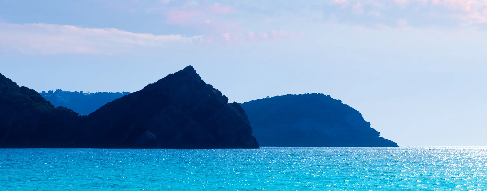 Cabo San Martín y Portixol en el Alicante - Excursión en Catamarán Tres Cabos de Jávea - Excursión en Catamarán Tres Cabos de Jávea - Actividades y Excursiones Buendía Alicante, Comunidad Valenciana