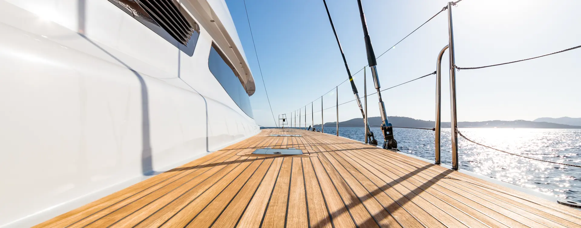 Excursión en Barco en la Costa Blanca - Paseo en Catamarán por la Bahía de Altea - Actividades y Excursiones Buendía Tours Comunidad Valenciana