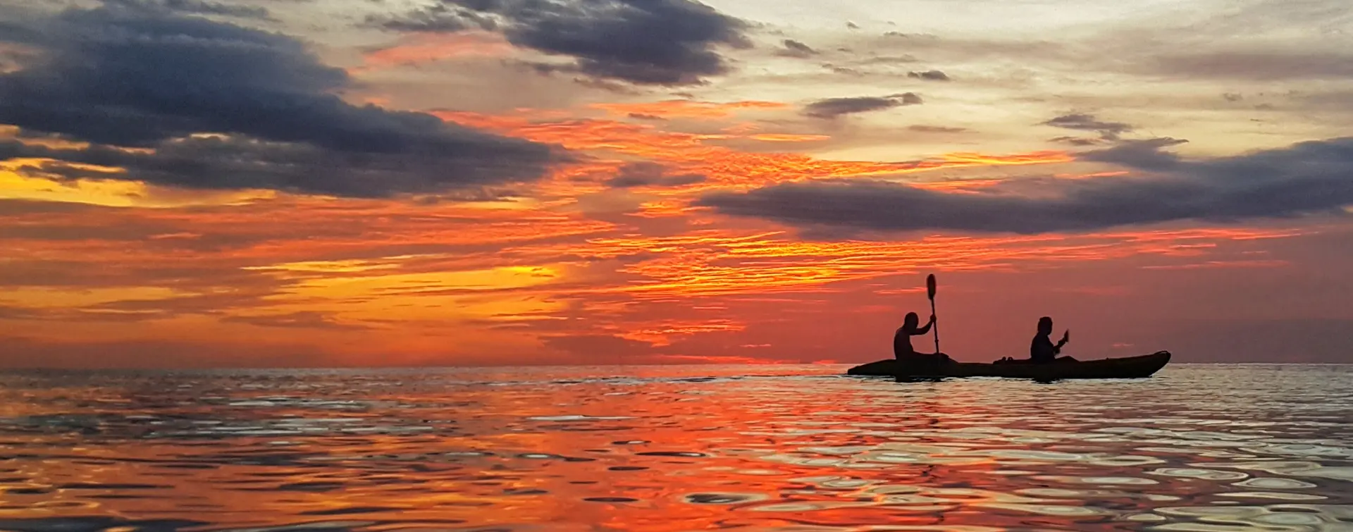 Alquiler de Kayak en Menorca - Excursión en Kayak a la Puesta de Sol en Es Grau - Actividades y Experiencias Buendía Baleares, Menorca
