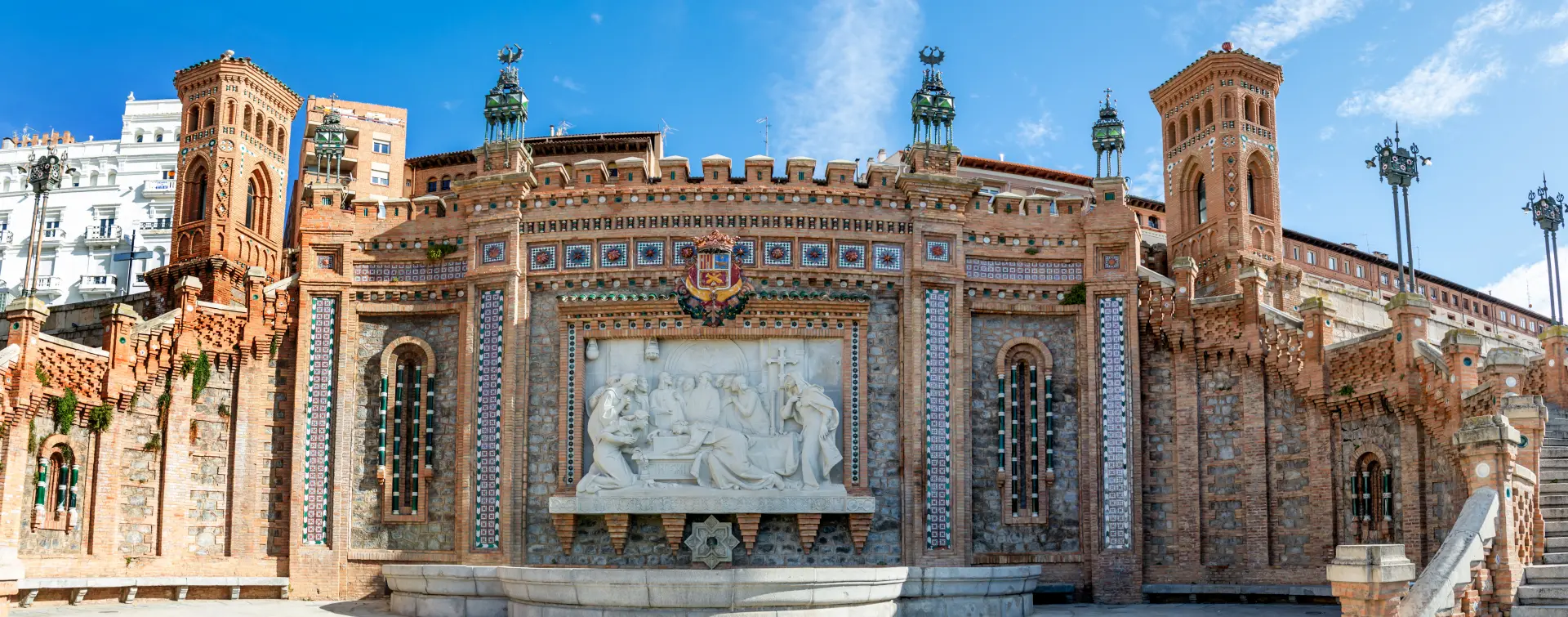 Escalinata del Óvalo en Teruel - Visita Guiada Teruel Monumental - Free tours y Actividades Buendía Aragón