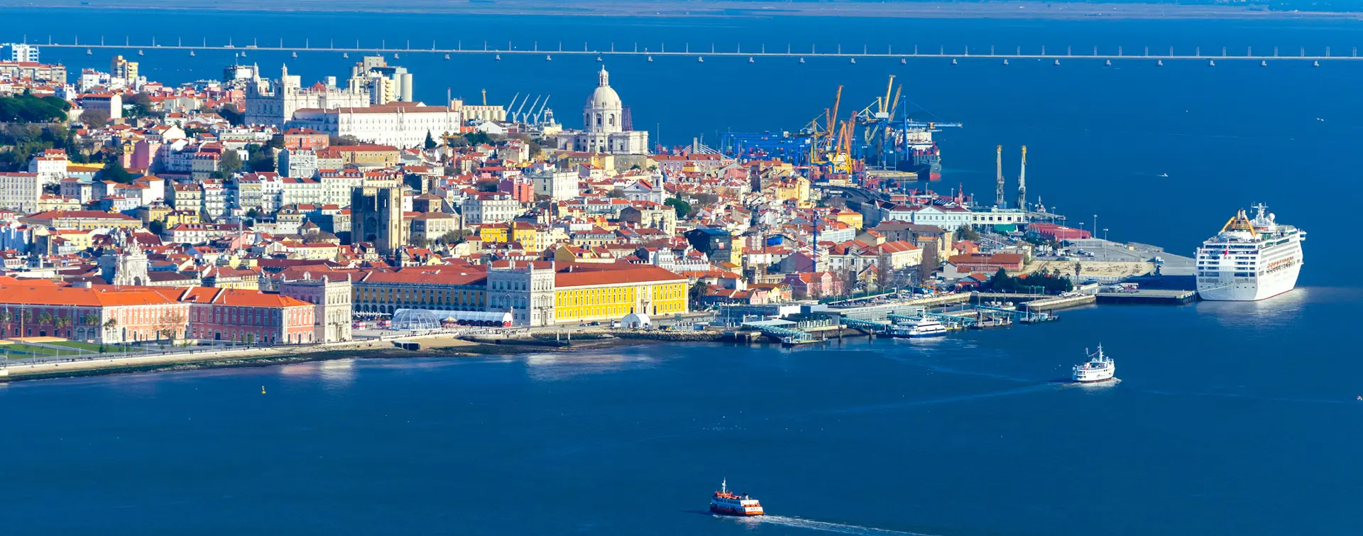 Panorámica Lisboa con el río Tajo - Crucero Express Lisboa - Excursiones y Actividades en Lisboa - Buendía