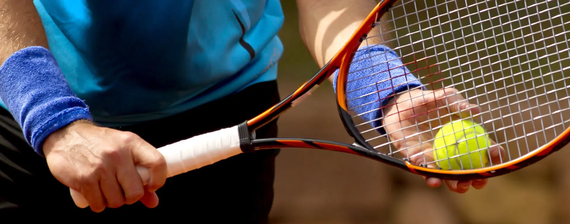 Tenista en una pista de tenis - Entradas para Rafa Nadal Museum Xperience - Excursiones y Actividades en Mallorca - Buendía