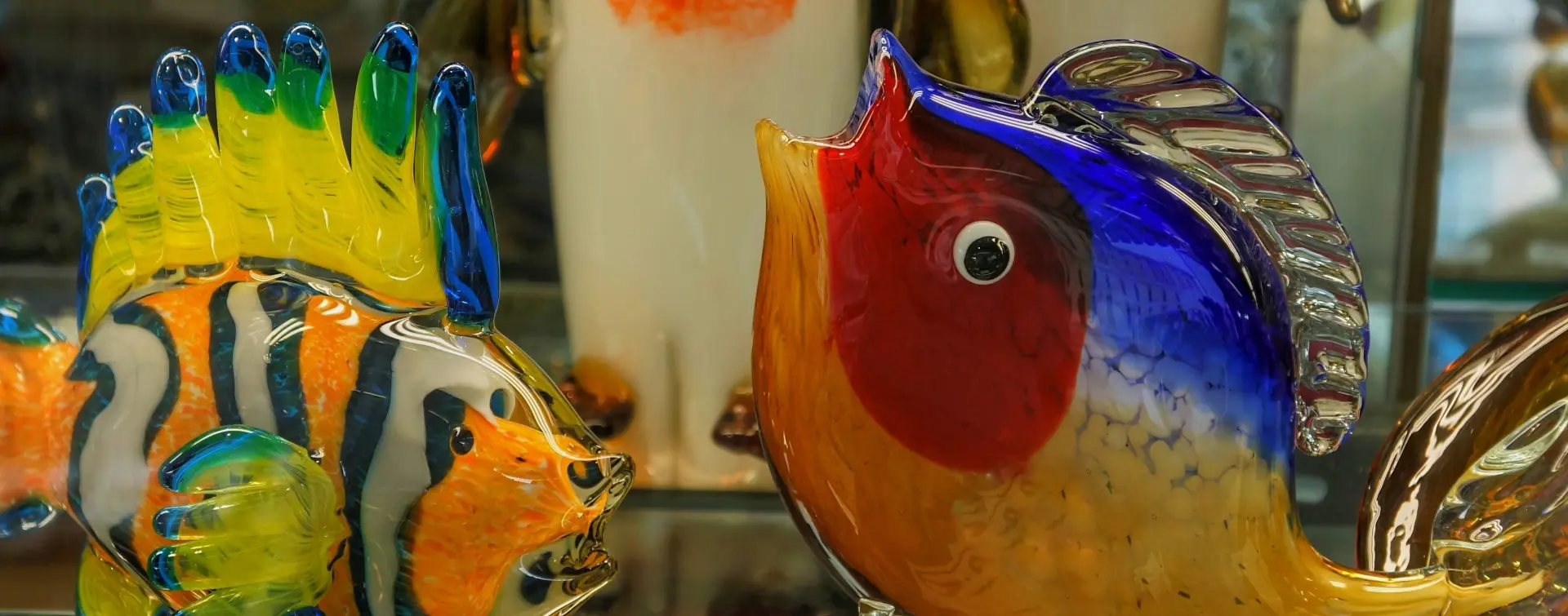 Peces de cristal de los famosos sopladores de vidria de Murano - Tour Murano y Burano en Barco desde Venecia - Visitas guiadas y Excursiones Buendía Italia