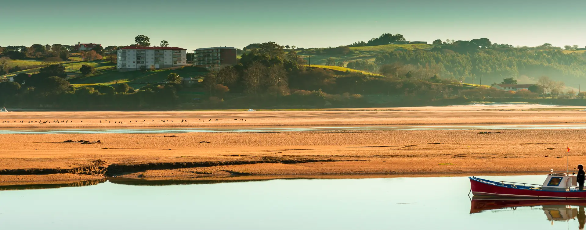 Visita Guiada San Vicente de la Barquera - Excursiones y Actividades Buendía Tours Cantabria
