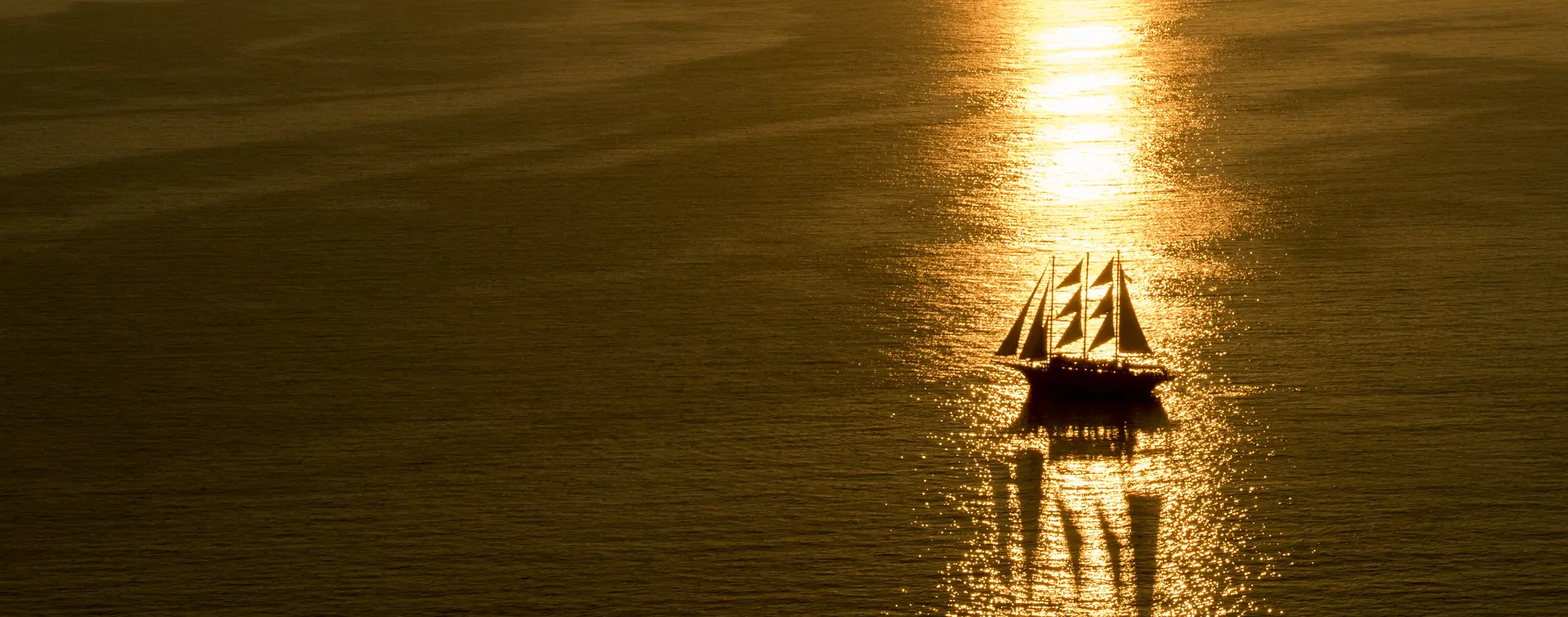 Crucero por las Islas Volcánicas con cena a bordo - Excursiones y Visitas guiadas Buendía Tours Grecia