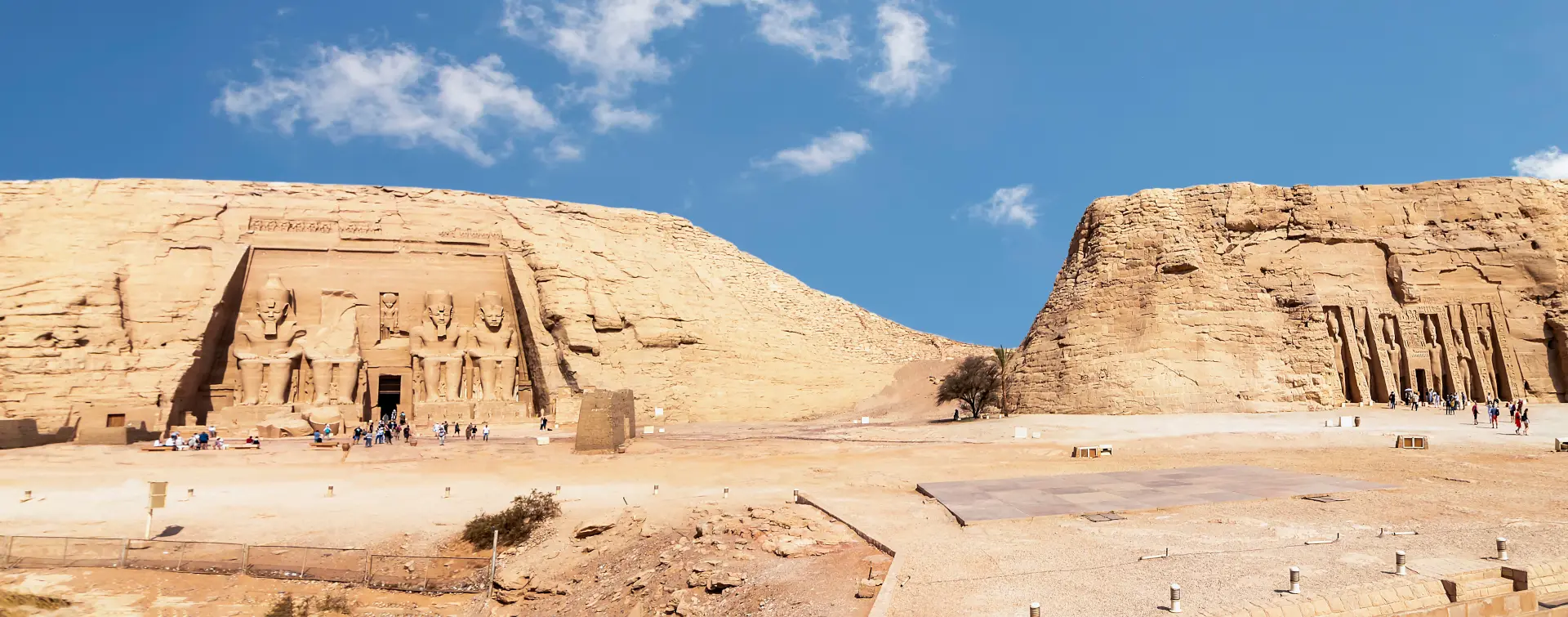 Panorámica Templos de Abu Simbel - Excursión a Abu Simbel desde Asuán - Excursiones y Actividades en español en Egipto - Buendía 