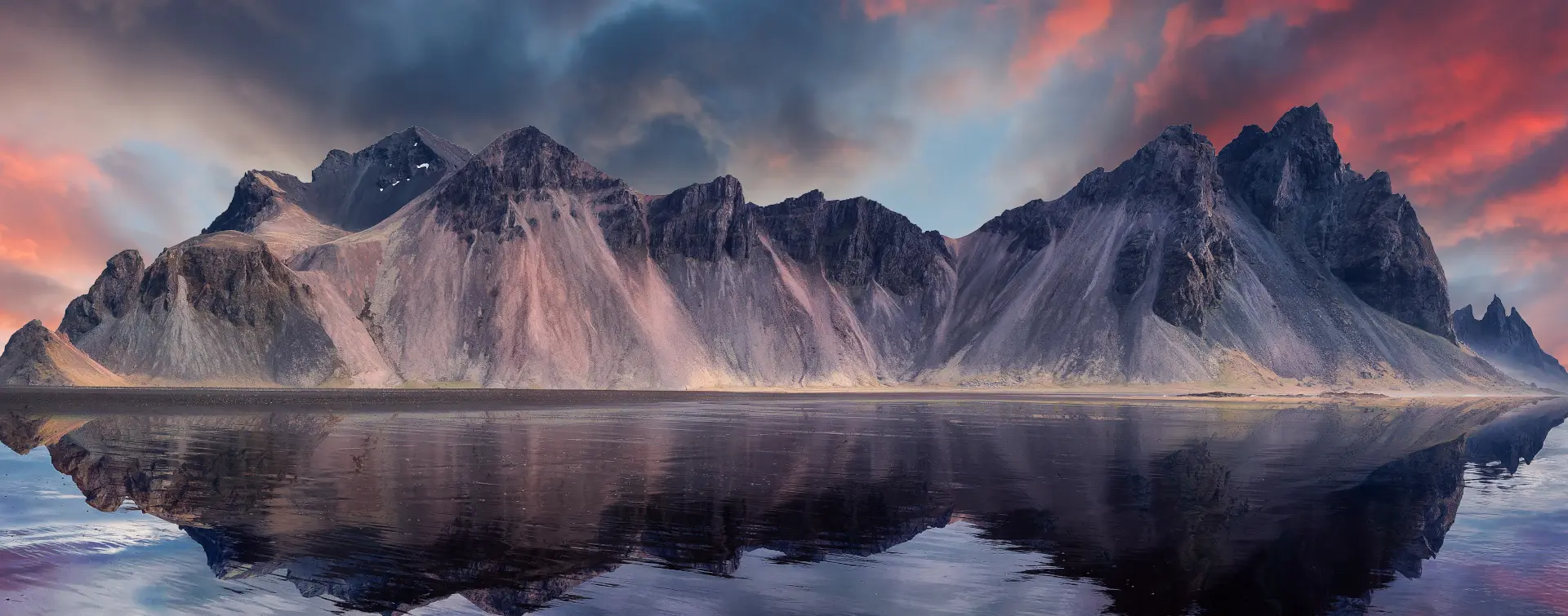 Ciudad de Atrani en la costa de Amalfi - Excursiones y Actividades en Italia-Buendia Tours