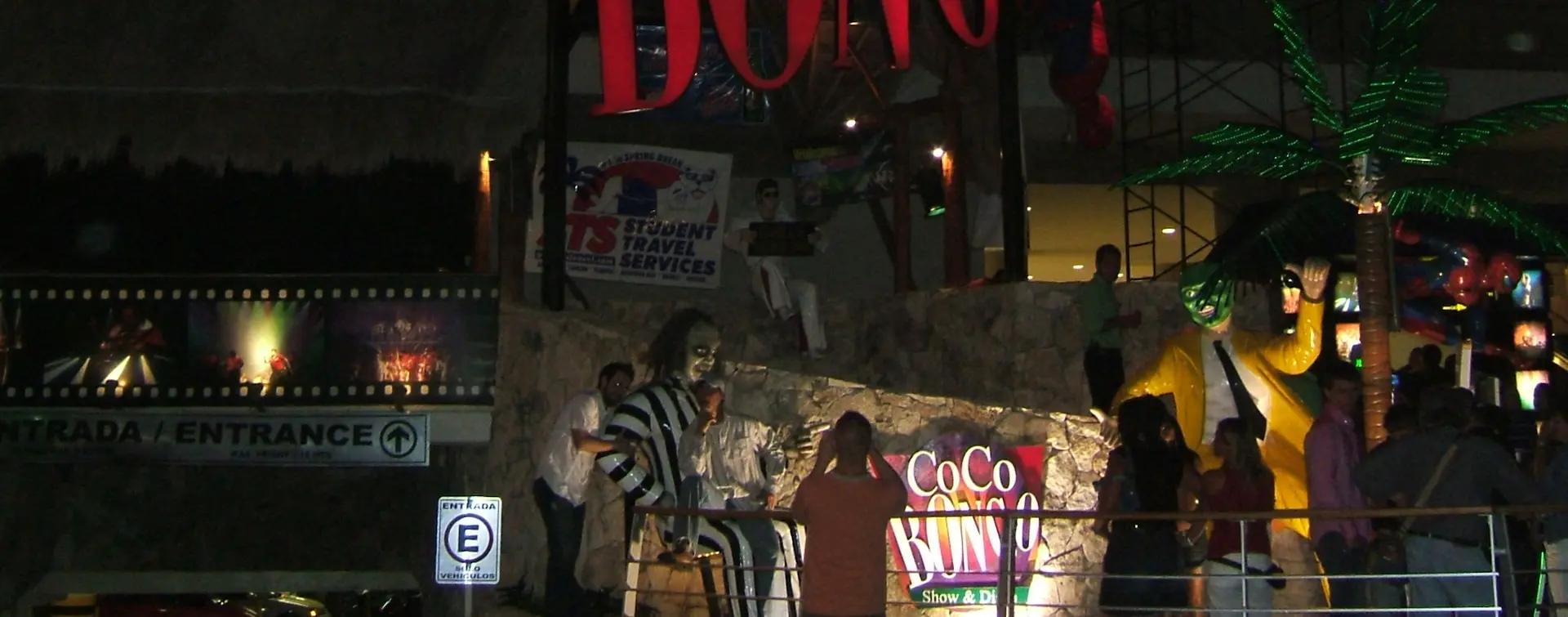 Noche en la discoteca Coco Bongo