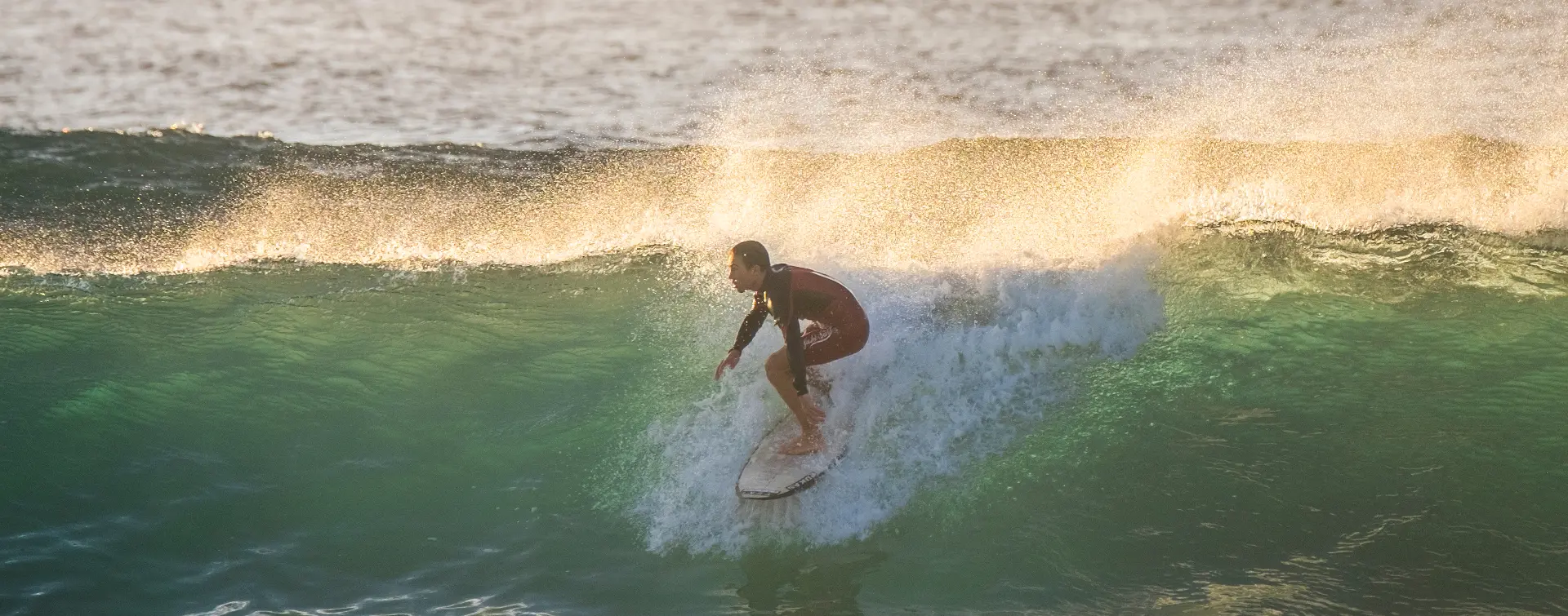 Clase de surf en grupo en Playa de Las Américas