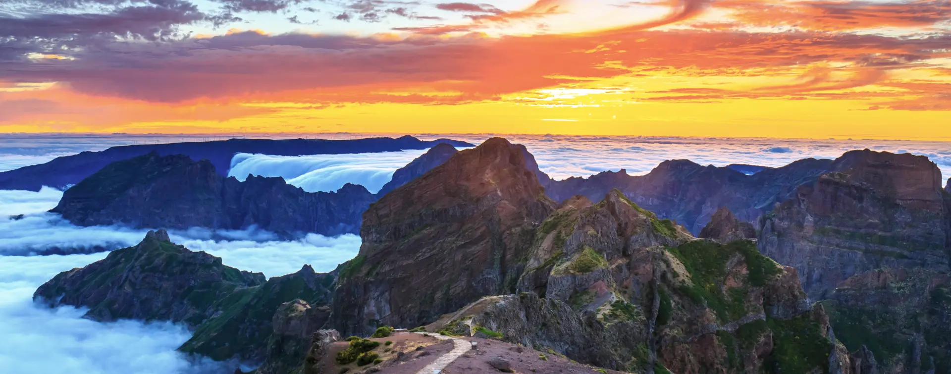 Excursión Atardecer en el Pico do Arieiro con almuerzo