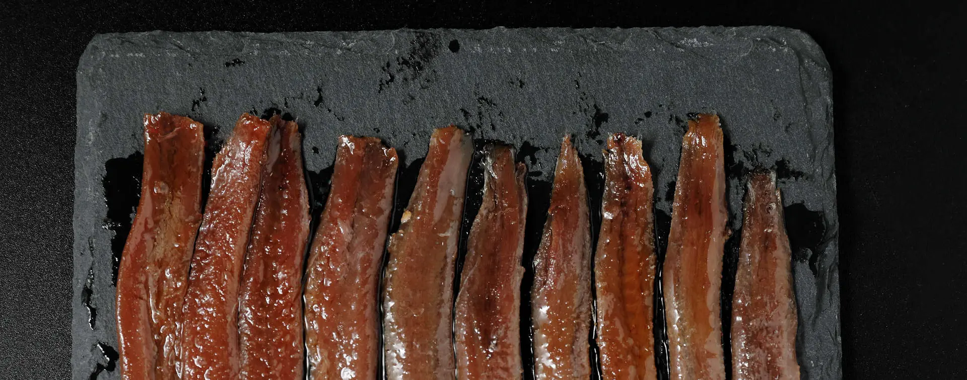 Visita fábrica conservera con degustación de anchoa y Marismas