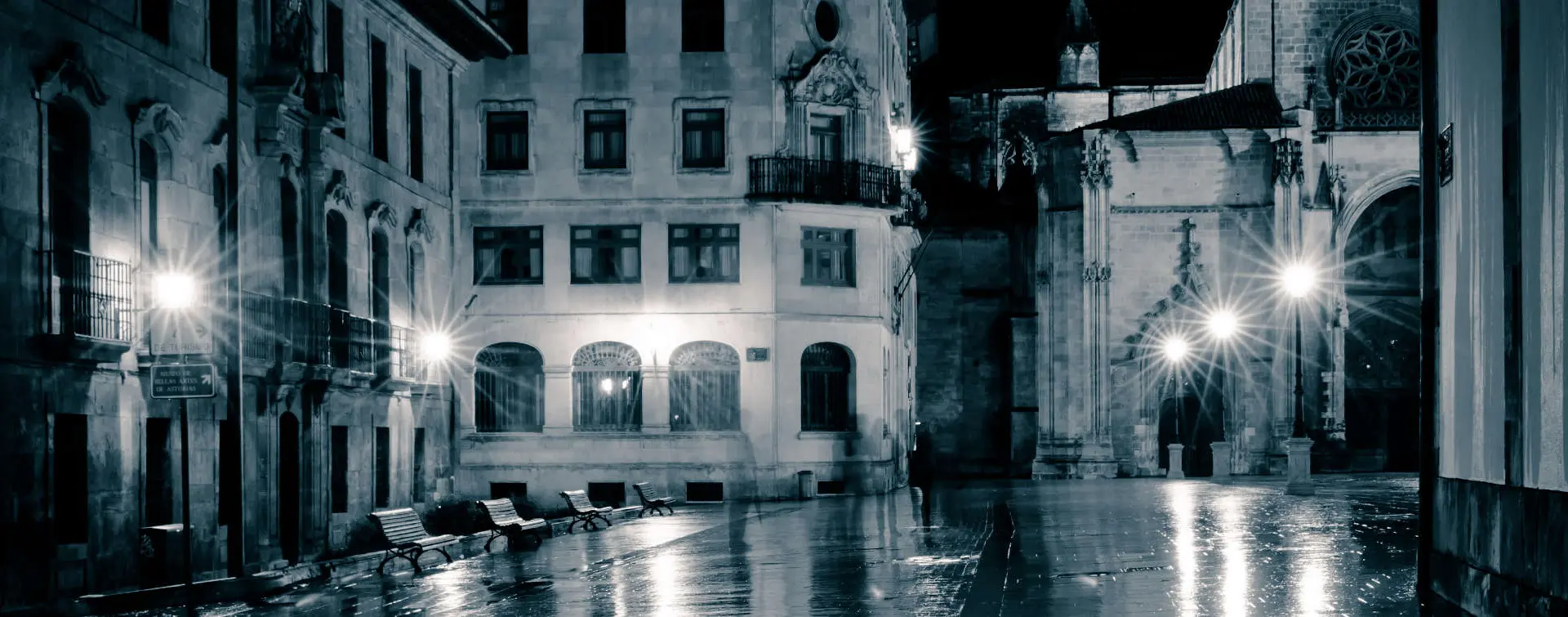 Tour a pie Oviedo nocturno