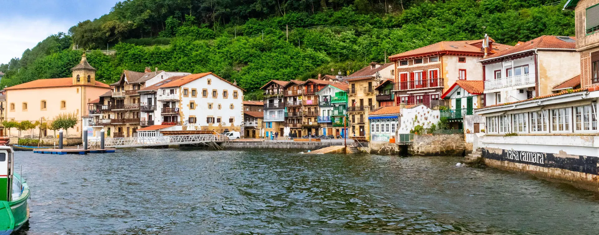 Tour a pie por Pasaia y paseo en lancha