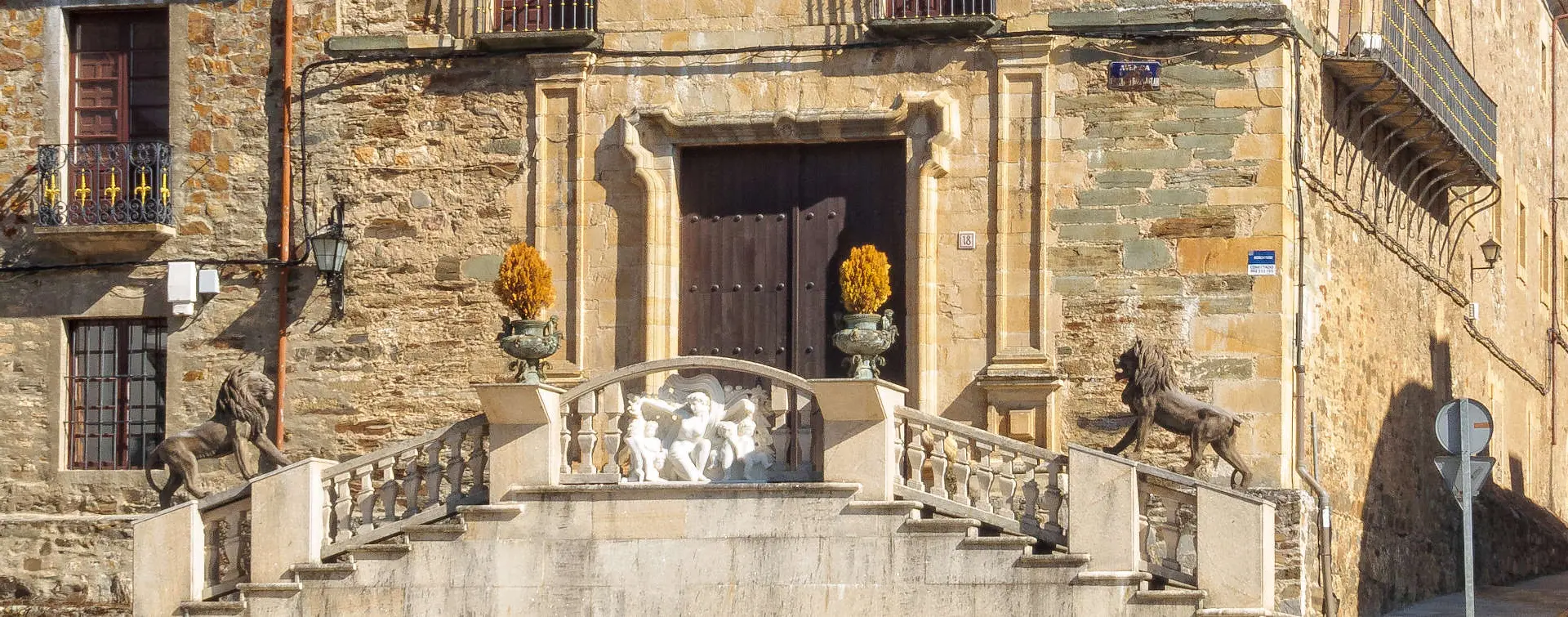 Villafranca al completo: Castillo y Casco Histórico