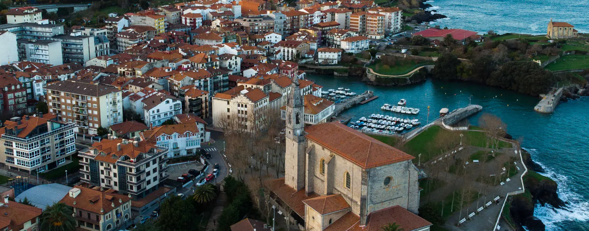 Tour a pie por Mundaca