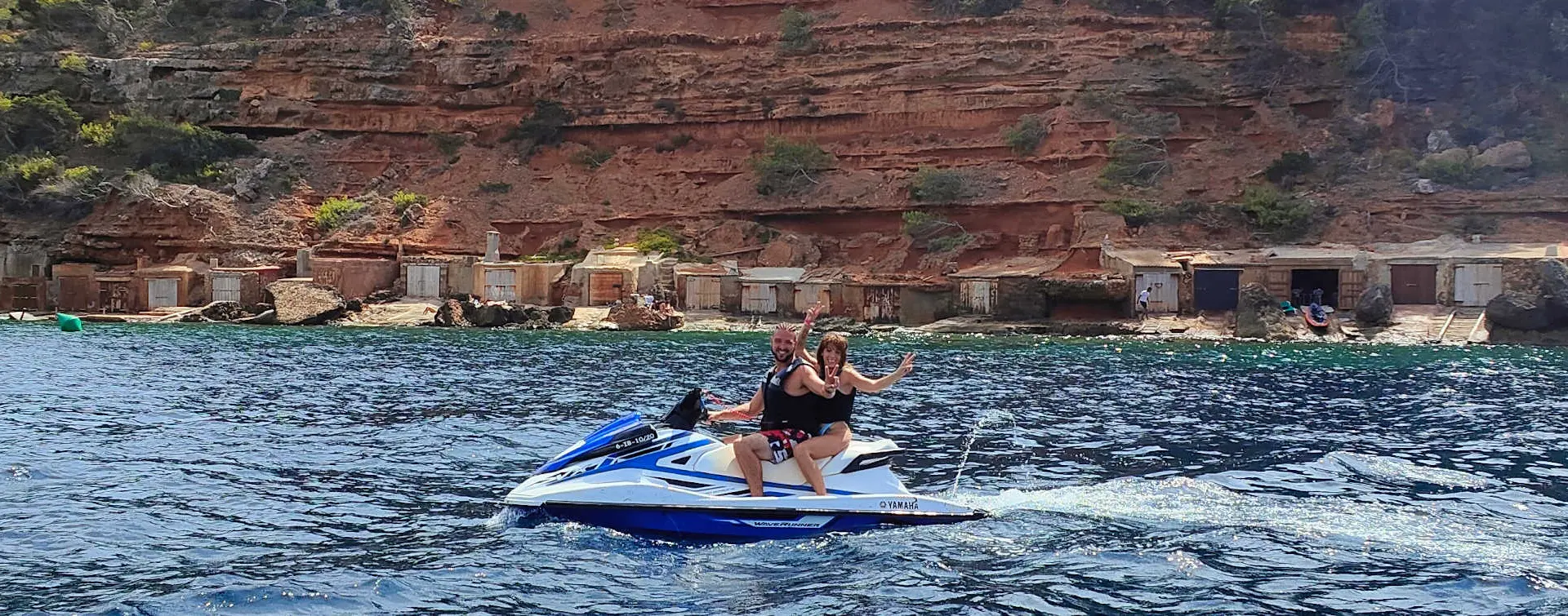 Excursión en moto de agua a Cala Salada