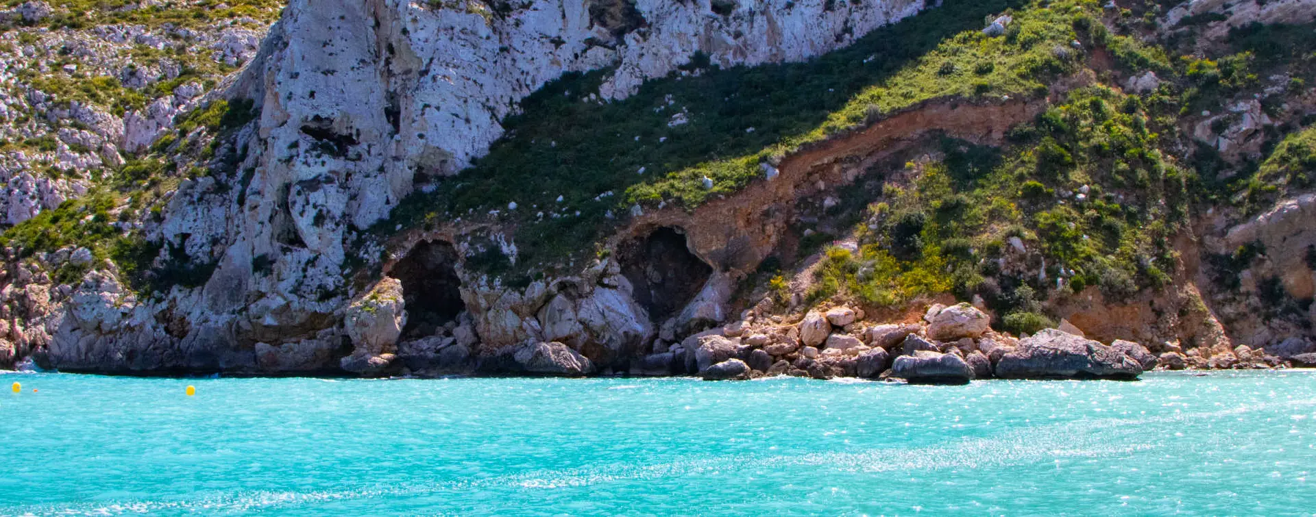 Excursión en barco por las calas de Ibiza