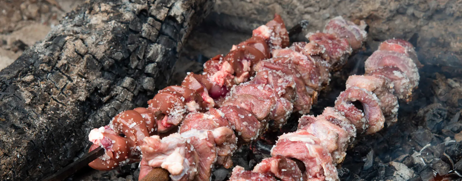 Cena con espectáculo folclórico