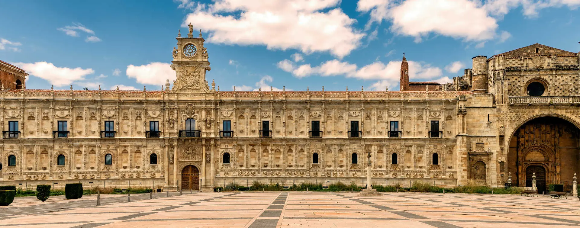 Visita guiada por el convento de San Marcos