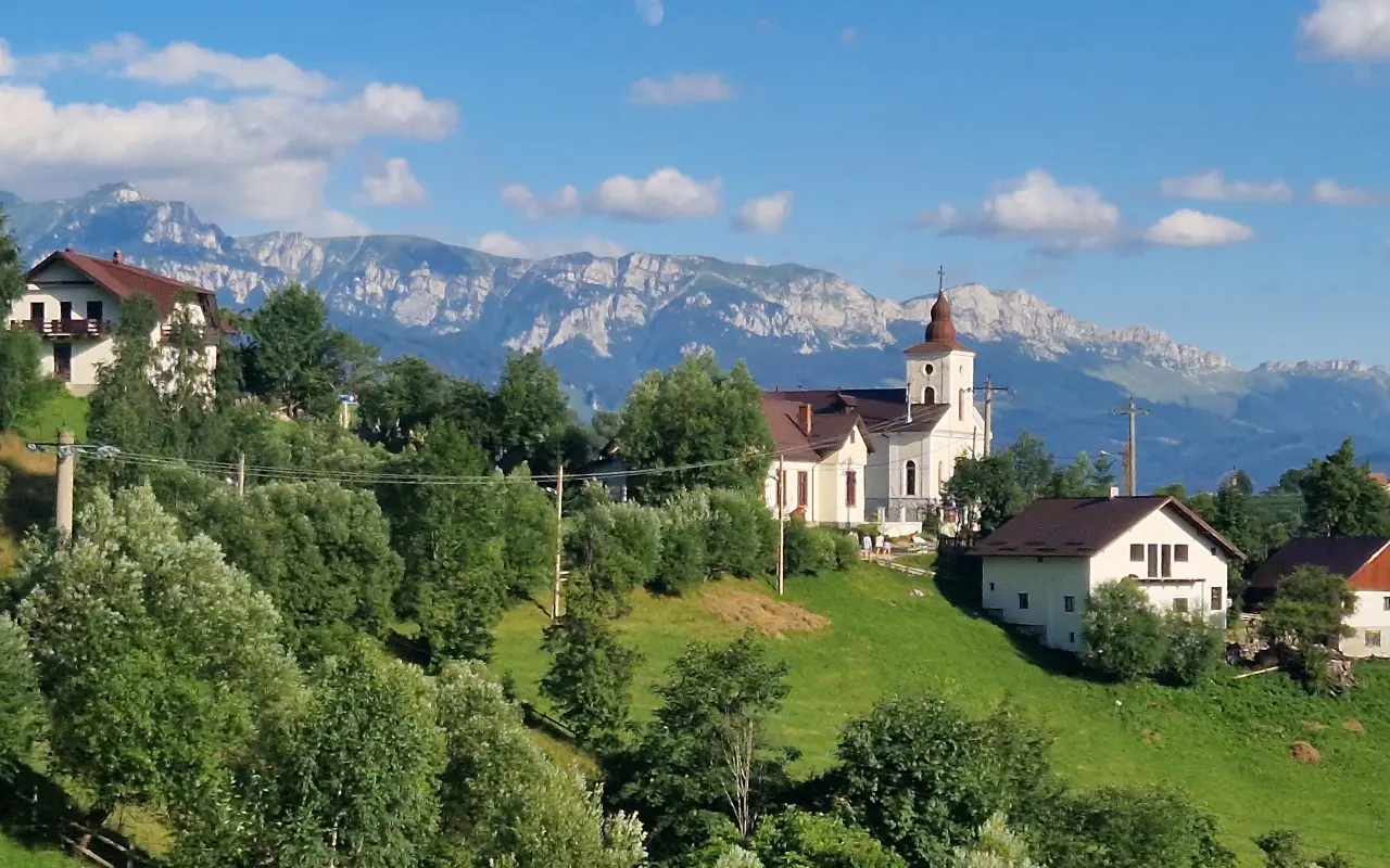 Pueblo de Magura, una de las poblaciones rurales que se visitan en esta excursión desde Brasov.